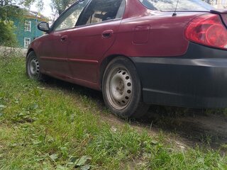 2003 Kia Spectra I Рестайлинг 1, красный, 250000 рублей, вид 2