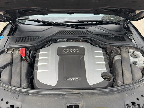 2015 Audi A8 Long III (D4) Рестайлинг, коричневый - вид 15