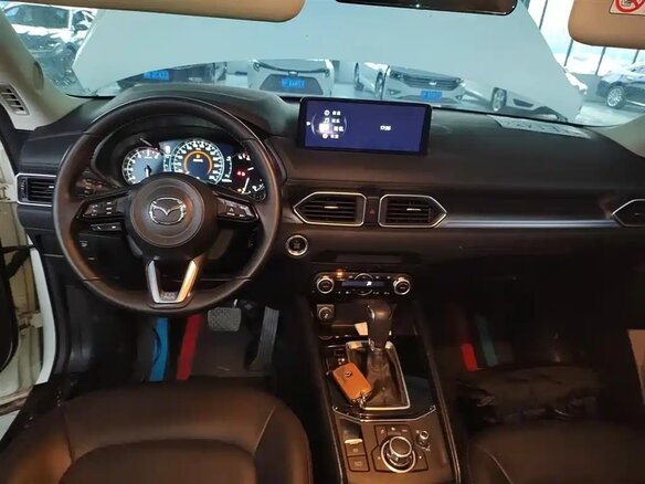 2023 Mazda CX-5 II Рестайлинг, белый, 2340000 рублей - вид 5