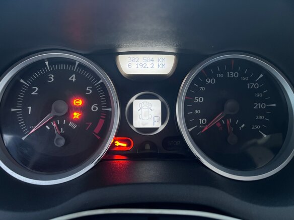 2008 Renault Megane II Рестайлинг, серый, 450000 рублей - вид 5