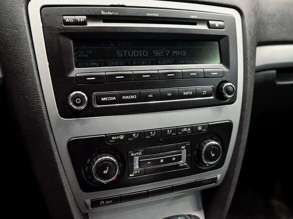2012 Skoda Octavia DSG7 II (A5) Рестайлинг, чёрный - вид 14