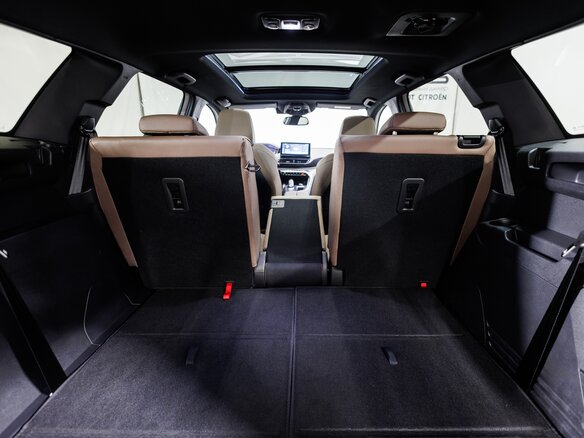 2024 Peugeot 5008 II Рестайлинг, белый, 4534000 рублей - вид 32