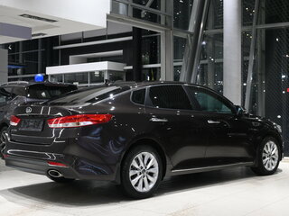 2017 Kia Optima IV, коричневый, 1550000 рублей, вид 5
