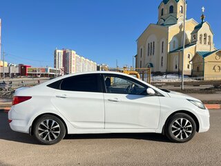 2012 Hyundai Solaris I, белый, 750000 рублей, вид 5