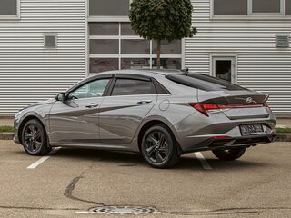 2021 Hyundai Elantra VII (CN7), серый, 1595000 рублей, вид 4