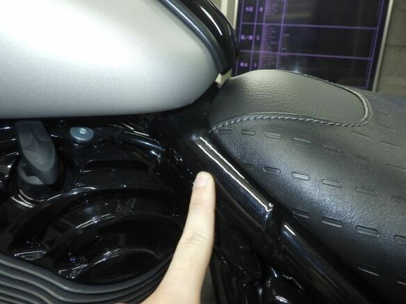 2023 Indian Chief Bobber, серебристый - вид 10