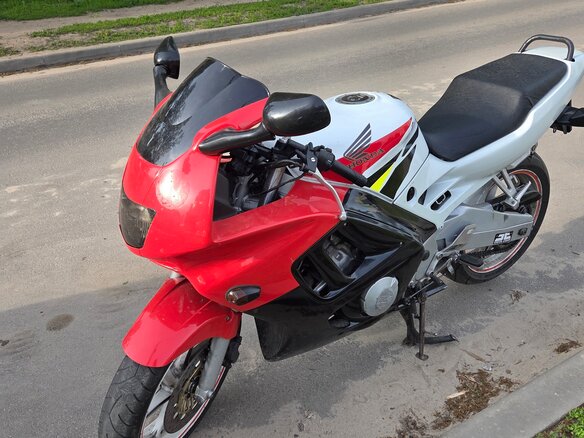 1996 Honda CBR 600F, белый, 300000 рублей - вид 3