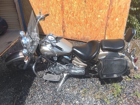 2004 Yamaha XVS1100, золотистый, 950000 рублей, вид 4