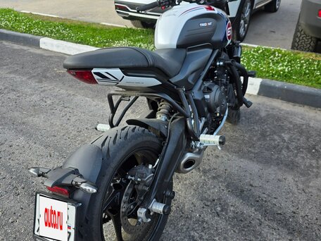 2024 Triumph Trident 660, синий, 950000 рублей, вид 4
