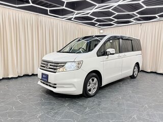 2012 Honda Stepwgn IV, белый, 1599999 рублей, вид 2