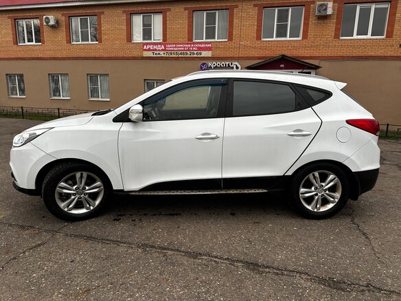 2010 Hyundai ix35 I, белый - вид 4