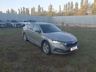 2021 Skoda Octavia IV (A8), коричневый, 1690000 рублей, вид 1