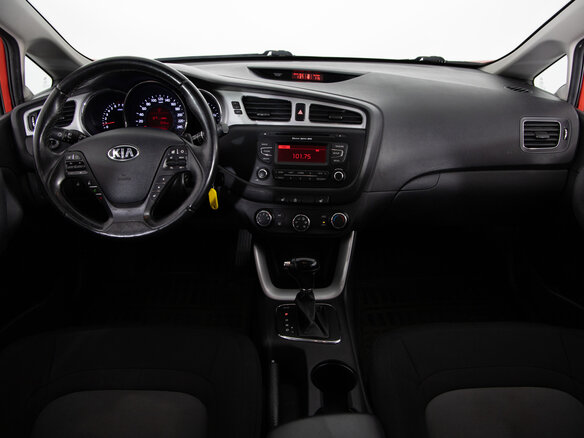 2014 Kia Ceed II, красный, 899000 рублей - вид 8