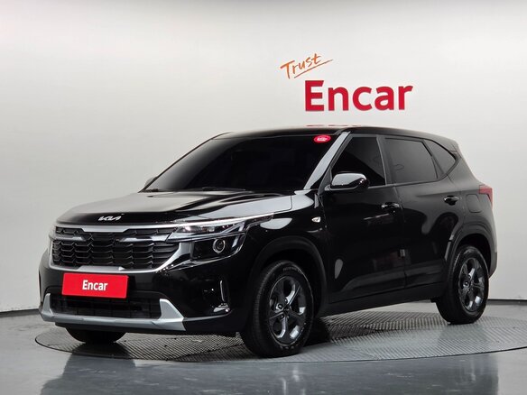 2023 Kia Seltos I Рестайлинг, чёрный, 2150000 рублей