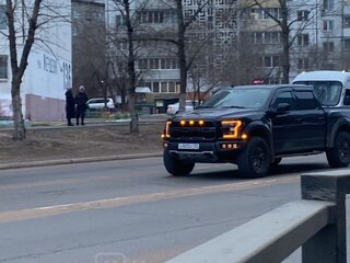 2020 Ford F-150 Raptor XIII Рестайлинг, чёрный, 7900000 рублей, вид 3