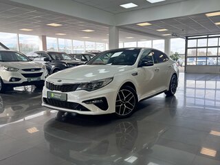 2019 Kia Optima IV Рестайлинг, белый, 1990000 рублей, вид 1