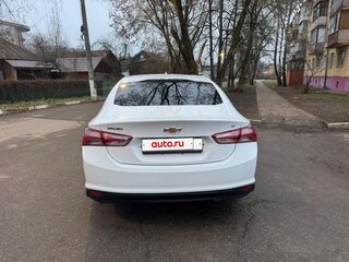 2020 Chevrolet Malibu IX Рестайлинг, белый, 1799000 рублей, вид 5