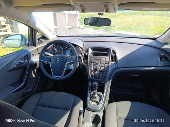 2011 Opel Astra J, серебристый, 600000 рублей - вид 4