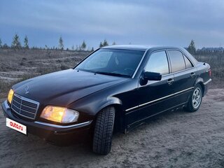 1994 Mercedes-Benz C-Класс 220 I (W202), зелёный, 370000 рублей, вид 1