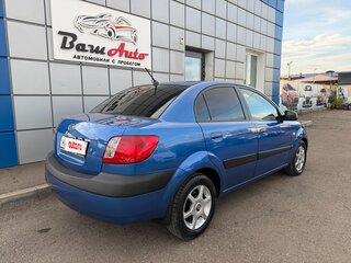 2005 Kia Rio II, синий, 547000 рублей, вид 4
