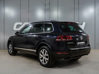 2013 Volkswagen Touareg II, синий, 2249000 рублей, вид 2