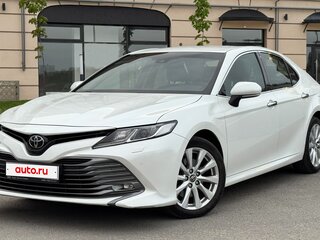 2019 Toyota Camry VIII (XV70), белый, 2850000 рублей, вид 1