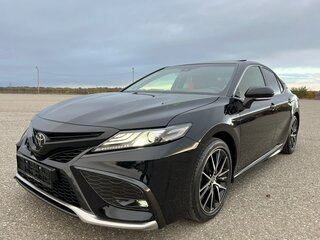 2022 Toyota Camry VIII (XV70) Рестайлинг, чёрный, 4200000 рублей, вид 1