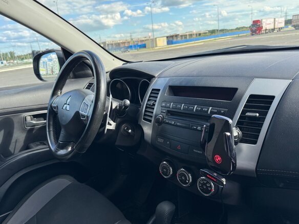 2011 Mitsubishi Outlander II Рестайлинг, серебристый, 1267000 рублей - вид 10