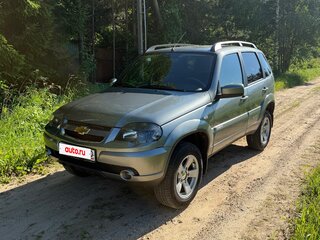 2018 Chevrolet Niva I Рестайлинг, серый, 820000 рублей, вид 1