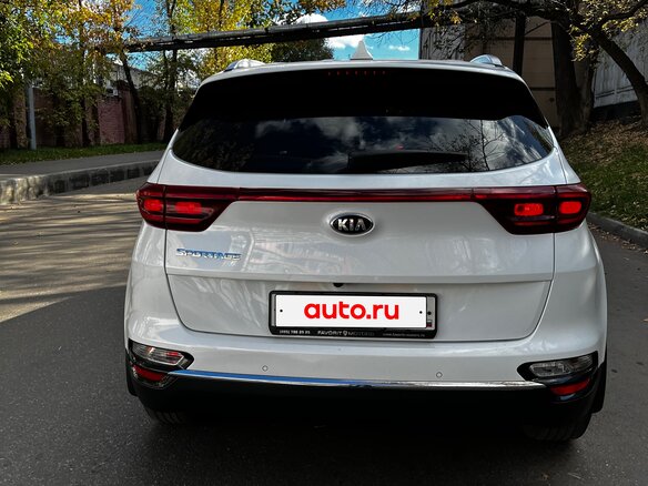 2020 Kia Sportage IV Рестайлинг, белый - вид 2