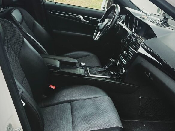 2012 Mercedes-Benz C-Класс 180 BlueEFFICIENCY III (W204) Рестайлинг, белый, 1500000 рублей - вид 8
