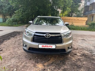 2014 Toyota Highlander III (XU50), бежевый, 2920000 рублей, вид 2