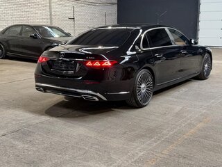 2026 Mercedes-Benz Maybach S-Класс 580 II (Z223) Рестайлинг, чёрный, 37400000 рублей, вид 4