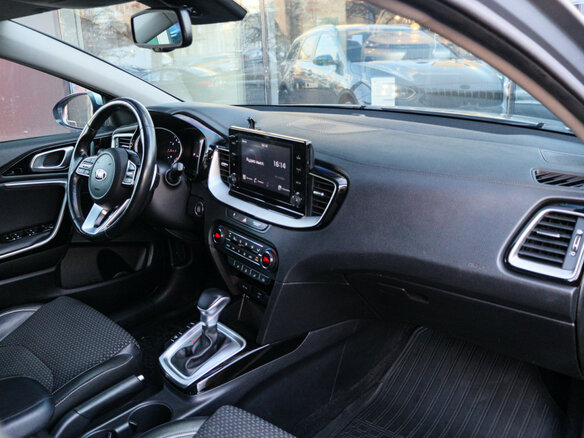 2020 Kia Ceed III, серебристый - вид 6