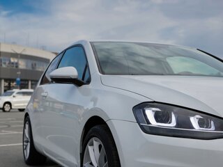 2013 Volkswagen Golf VII, белый, 801010 рублей, вид 3
