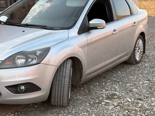 2008 Ford Focus II Рестайлинг, серебристый, 450000 рублей, вид 1