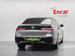 2025 BMW 7 серии 740d xDrive VII (G70), серебристый, 14700000 рублей, вид 4