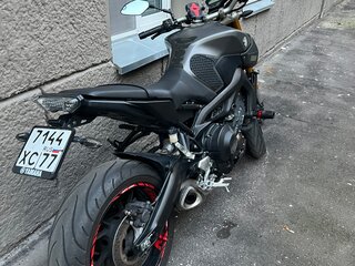 2014 Yamaha MT-09 (FZ-09), серый, 600000 рублей, вид 4