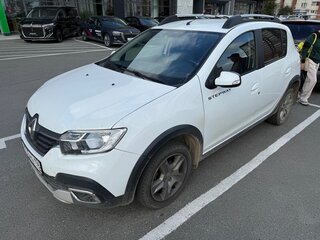 2020 Renault Sandero Stepway II Рестайлинг, белый, 777000 рублей, вид 1