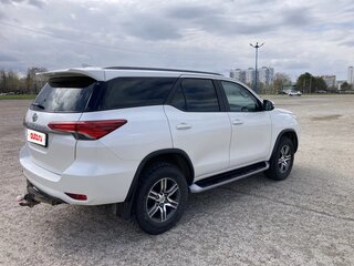 2018 Toyota Fortuner II, белый, 2905000 рублей, вид 3