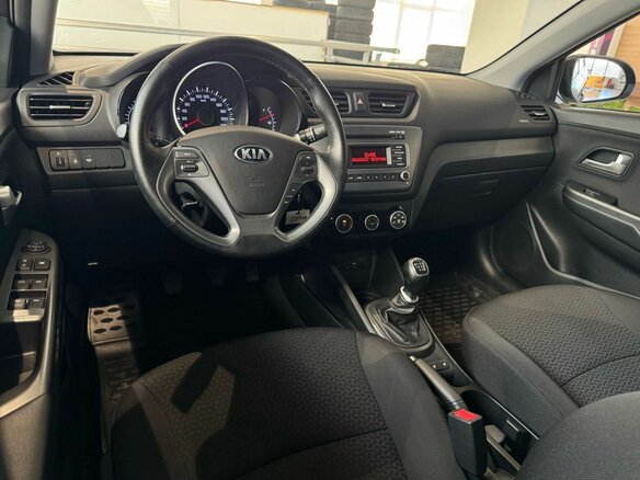 2015 Kia Rio III Рестайлинг, коричневый, 1165000 рублей - вид 18