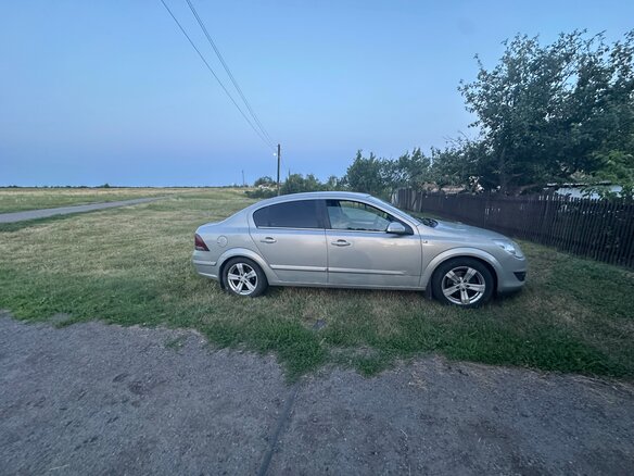 2008 Opel Astra H Рестайлинг, бежевый, 380000 рублей - вид 1