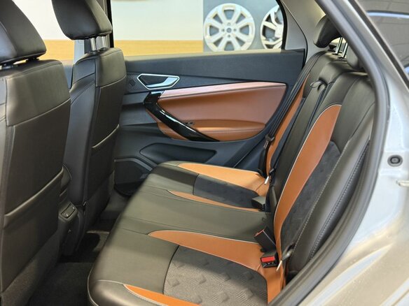 2026 Lada (ВАЗ) Vesta SW I Рестайлинг (NG), серый, 2241000 рублей - вид 5