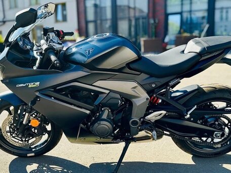 2024 Triumph Daytona 600, чёрный, 1060000 рублей, вид 3