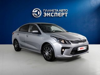 2018 Kia Rio IV, серебристый, 1299000 рублей, вид 3