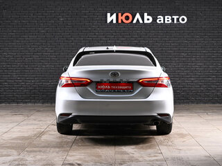 2018 Toyota Camry VIII (XV70), белый, 2250000 рублей, вид 5