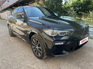 2021 BMW X6 40i III (G06), чёрный, 8400000 рублей, вид 1
