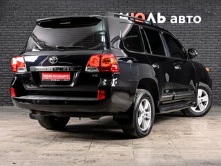 2014 Toyota Land Cruiser 200 Series Рестайлинг 1, чёрный, 3900000 рублей, вид 3
