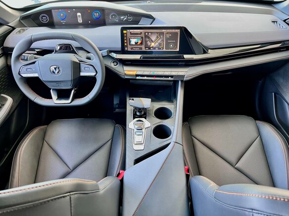 2024 Changan UNI-V I, серый, 3139900 рублей - вид 8