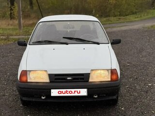 2000 Иж 2126 «Ода», белый, 240000 рублей, вид 2